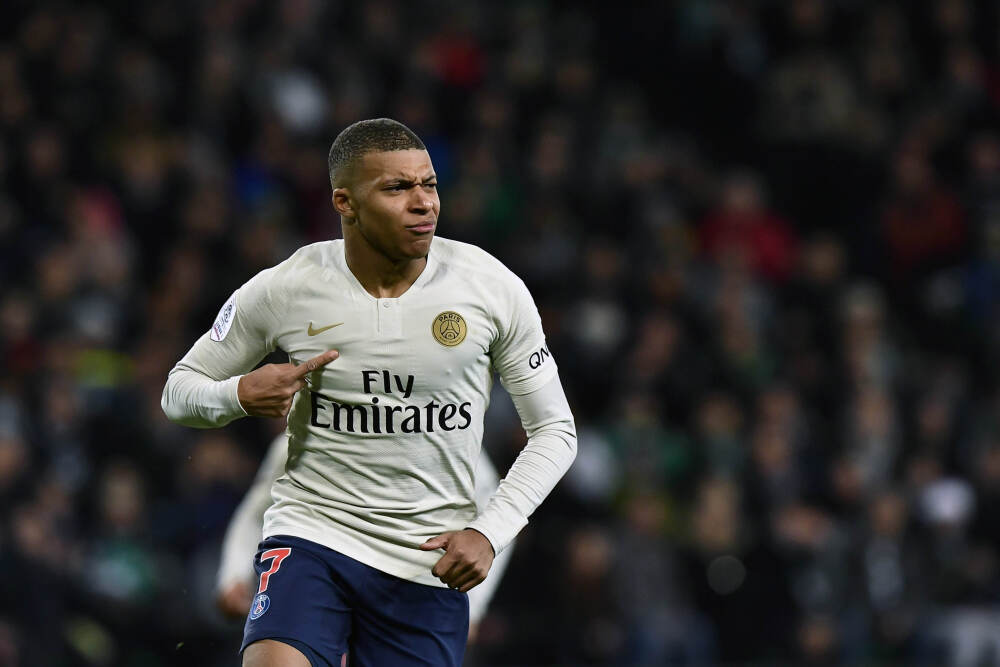 10年期日本国债收益率上升至1.955%，为2007年7月以来的最高值